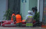 Công an Quảng Ninh nỗ lực giúp người dân chống bão